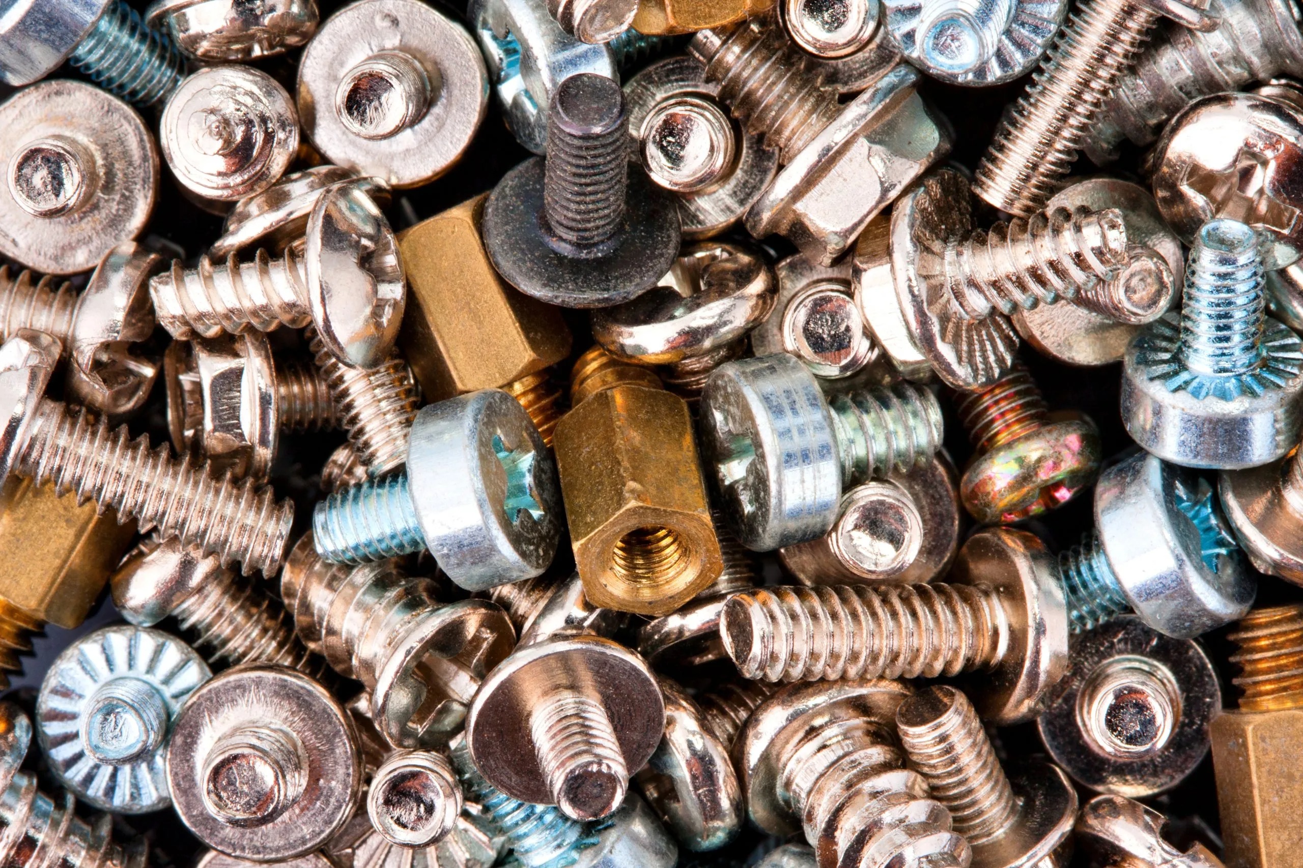 De verborgen helden van de productie: kleine metalen onderdelen met grote impact